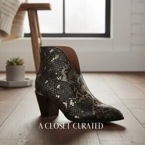 Linea Paolo Bootie 10 Black SIlver NEW